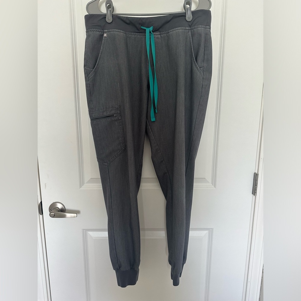 Figs Zamora jogger in graphite
